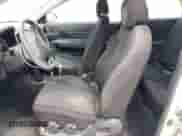 2007 Hyundai Accent SE z VIN KMHCN36C67U020057, wystawiony jako Copart lot #61012645 z przebiegiem 155 714 mil mil oraz Szkoda całkowita • Salvage title. Historia ofert i sprzedaży dostępna na DreamBid. Obrazek 7.