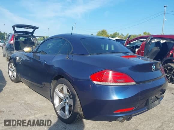 2013 BMW Z4 sDrive28i with VIN WBALL5C53DJ103824, listed as a IAAI auction lot 43186728 with 134,568 mi miles and . Bid and sale history available at DreamBid. Image 3.
