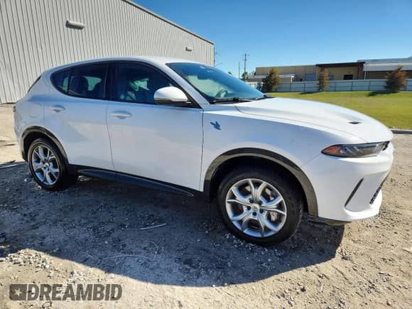 2024 Dodge Hornet R/T with VIN ZACPDFCW5R3A35153, listed as a Copart auction lot 87227955 with 37,996 mi miles and Non repairable. Bid and sale history available at DreamBid. Image 4.