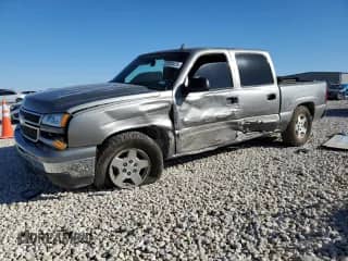 2006 Chevrolet Silverado 1500 LT2 z VIN 2GCEC13T961177264, wystawiony jako Copart lot #47820475 z przebiegiem 230 984 mil mil oraz Szkoda całkowita • Salvage title. Historia ofert i sprzedaży dostępna na DreamBid. Obrazek 1.