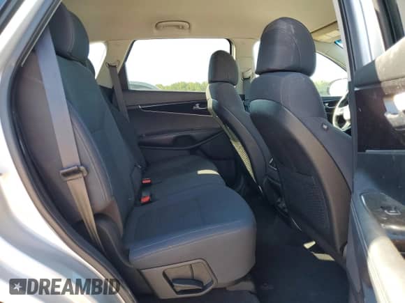 2017 Kia Sorento LX with VIN 5XYPG4A39HG251888, listed as a Copart auction lot 84250725 with 65,355 mi miles and Salvage title. Bid and sale history available at DreamBid. Image 11.