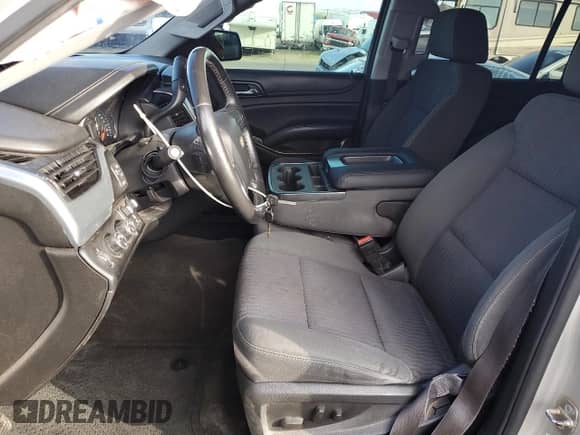 2016 Chevrolet Suburban LS с VIN 1GNSKGECXGR232987, выставлен на аукционе Copart как лот 64407215 с пробегом 227 306 миль миль и Списание • Salvage title. История ставок и продаж доступна на DreamBid. Изображение 7.