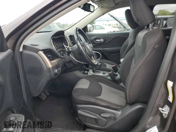 2014 Jeep Cherokee Latitude with VIN 1C4PJMCB9EW315772, listed as a Copart auction lot 86169155 with 107,636 mi miles and Salvage title. Bid and sale history available at DreamBid. Image 7.