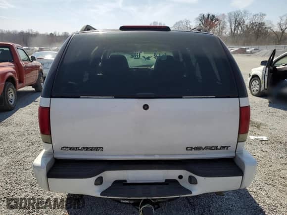 2003 Chevrolet Blazer LS с VIN 1GNCS13X43K162199, выставлен на аукционе Copart как лот 49215295 с пробегом Не указан миль и Списание • Salvage title. История ставок и продаж доступна на DreamBid. Изображение 6.