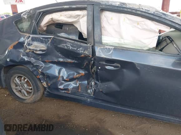 2011 Toyota Prius II with VIN JTDKN3DU9B1374399, listed as a IAAI auction lot 43145287 with 176,864 mi miles and . Bid and sale history available at DreamBid. Image 8.