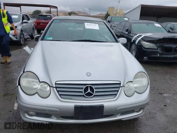 2002 Mercedes-Benz C 230/260/280/320 with VIN WDBRN47J42A257253, listed as a IAAI auction lot 43353747 with Not provided miles and . Bid and sale history available at DreamBid. Image 12.