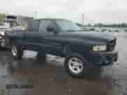 2001 Dodge 1500 с VIN 3B7HF13Y71G776289, выставлен на аукционе Copart как лот 71162624 с пробегом Не указан миль и Списание • Salvage title. История ставок и продаж доступна на DreamBid. Изображение 4.