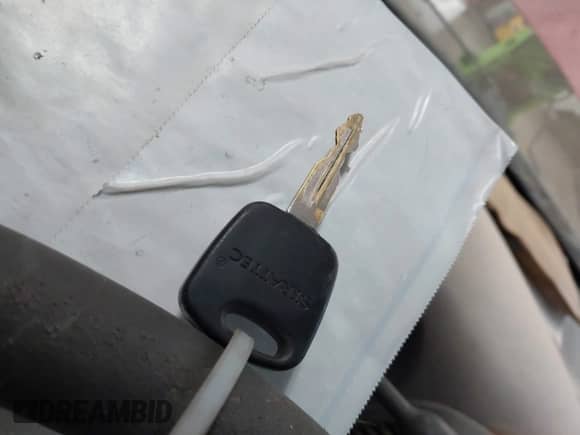 2002 Ford F-150 XLT с VIN 1FTRW08L82KD18587, выставлен на аукционе IAAI как лот 43209712 с пробегом Не указан миль и . История ставок и продаж доступна на DreamBid. Изображение 11.