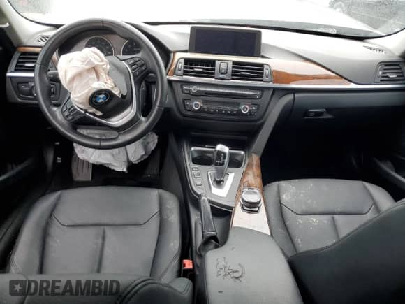 2015 BMW 3 Series 328i xDrive с VIN WBA3B5G5XFNS13231, выставлен на аукционе Copart как лот 59487525 с пробегом 171 841 миль миль и Списание • Salvage title. История ставок и продаж доступна на DreamBid. Изображение 8.
