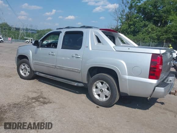 2012 Chevrolet Avalanche LT with VIN 3GNTKFE78CG182859, listed as a IAAI auction lot 42673048 with 196,019 mi miles and . Bid and sale history available at DreamBid. Image 3.