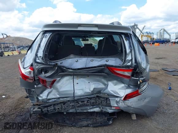 2017 Toyota Sienna LE Auto Access Seat with VIN 5TDKZ3DC5HS820605, listed as a IAAI auction lot 43106577 with 143,049 mi miles and . Bid and sale history available at DreamBid. Image 16.