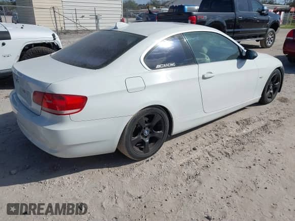 2007 BMW 3 Series 328i with VIN WBAWB33577PV73165, listed as a IAAI auction lot 41567655 with Not provided miles and . Bid and sale history available at DreamBid. Image 4.