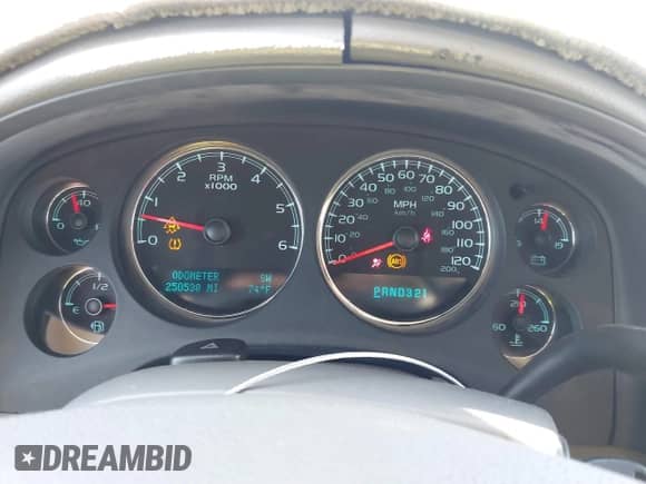 2009 Chevrolet Tahoe LS с VIN 1GNFC13CX9R157516, выставлен на аукционе IAAI как лот 41207676 с пробегом 250 538 миль миль и . История ставок и продаж доступна на DreamBid. Изображение 7.