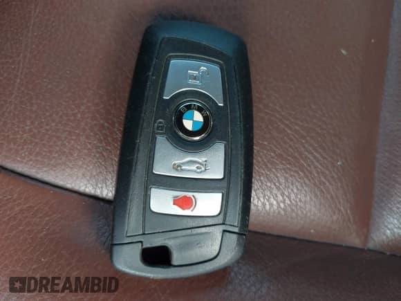 2014 BMW 5 Series 535i xDrive с VIN WBA5B3C54ED530509, выставлен на аукционе IAAI как лот 42834313 с пробегом Не указан миль и . История ставок и продаж доступна на DreamBid. Изображение 11.