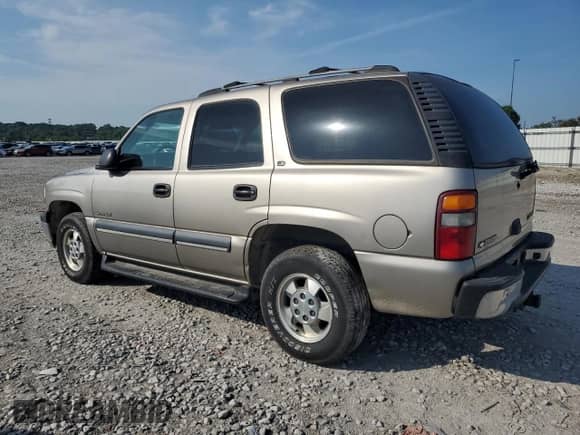 2002 Chevrolet Tahoe LS z VIN 1GNEC13Z62R167000, wystawiony jako Copart lot #62181705 z przebiegiem 108 626 mil mil oraz Czysty tytuł • Clean title. Historia ofert i sprzedaży dostępna na DreamBid. Obrazek 2.
