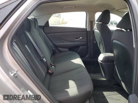 2021 Hyundai Elantra SEL с VIN KMHLM4AG5MU065778, выставлен на аукционе Copart как лот 82659195 с пробегом 35 514 миль миль и Списание • Salvage title. История ставок и продаж доступна на DreamBid. Изображение 10.