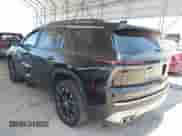 2025 Chevrolet Traverse FWD LT z VIN 1GNERGRS6SJ232034, wystawiony jako IAAI lot #42465178 z przebiegiem 1 039 mil mil oraz . Historia ofert i sprzedaży dostępna na DreamBid. Obrazek 3.
