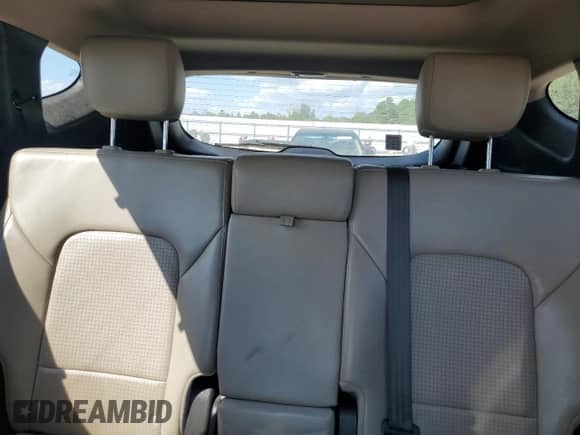 2014 Hyundai Santa Fe с VIN 5XYZU3LB7EG174384, выставлен на аукционе Copart как лот 70334355 с пробегом 234 836 миль миль и Списание • Salvage title. История ставок и продаж доступна на DreamBid. Изображение 10.