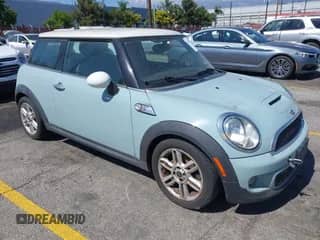 2012 MINI Hardtop S с VIN WMWSV3C58CT385441, выставлен на аукционе IAAI как лот 43280283 с пробегом 86 204 миль миль и . История ставок и продаж доступна на DreamBid. Изображение 1.