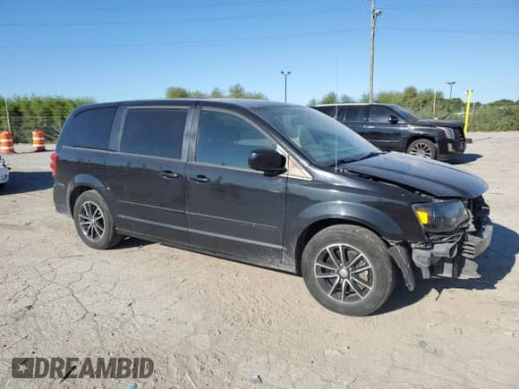 2017 Dodge Grand Caravan SE Plus with VIN 2C4RDGBGXHR843977, listed as a Copart auction lot 70055025 with 83,097 mi miles and Salvage title. Bid and sale history available at DreamBid. Image 4.