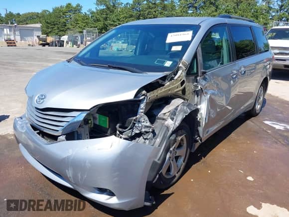 2015 Toyota Sienna LE AAS with VIN 5TDKK3DC6FS684681, listed as a IAAI auction lot 43081968 with 109,301 mi miles and . Bid and sale history available at DreamBid. Image 2.
