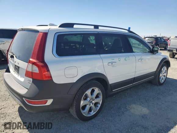 2011 Volvo XC70 3.0T с VIN YV4902BZ1B1099386, выставлен на аукционе Copart как лот 66813875 с пробегом 130 641 миль миль и Списание • Salvage title. История ставок и продаж доступна на DreamBid. Изображение 3.