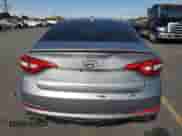 2015 Hyundai Sonata Sport z VIN 5NPE34AF5FH095903, wystawiony jako Copart lot #81972935 z przebiegiem 135 466 mil mil oraz Szkoda całkowita • Salvage title. Historia ofert i sprzedaży dostępna na DreamBid. Obrazek 6.