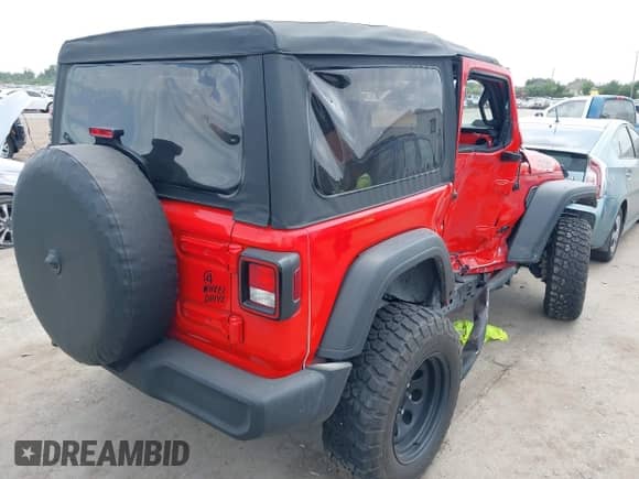 2023 Jeep Wrangler Sport S с VIN 1C4GJXANXPW664733, выставлен на аукционе IAAI как лот 42290672 с пробегом Не указан миль и . История ставок и продаж доступна на DreamBid. Изображение 4.