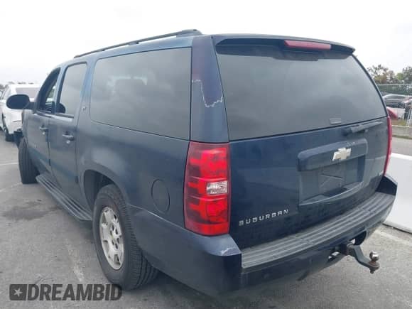 2008 Chevrolet Suburban LTZ с VIN 1GNFC16078R158042, выставлен на аукционе IAAI как лот 42179750 с пробегом 213 872 миль миль и . История ставок и продаж доступна на DreamBid. Изображение 3.