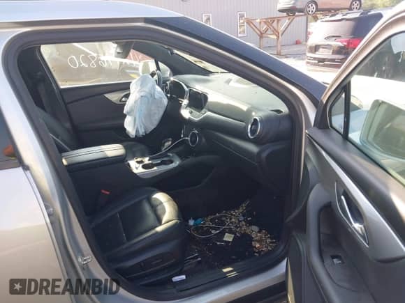 2020 Chevrolet Blazer LT with VIN 3GNKBDRS4LS642871, listed as a IAAI auction lot 42776820 with 71,826 mi miles and . Bid and sale history available at DreamBid. Image 5.