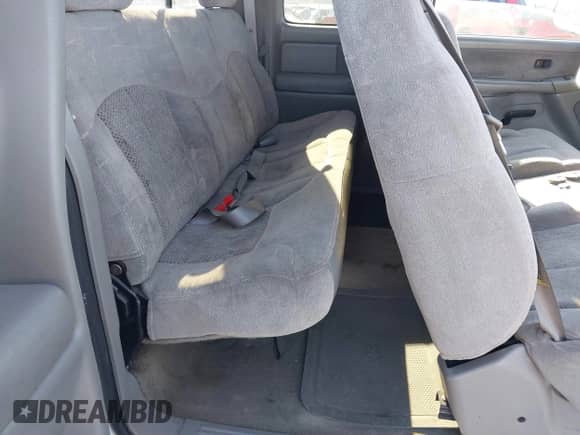 2000 Chevrolet Silverado 2500 LS с VIN 1GCFC29UXYZ178749, выставлен на аукционе IAAI как лот 41357415 с пробегом 214 523 миль миль и . История ставок и продаж доступна на DreamBid. Изображение 8.
