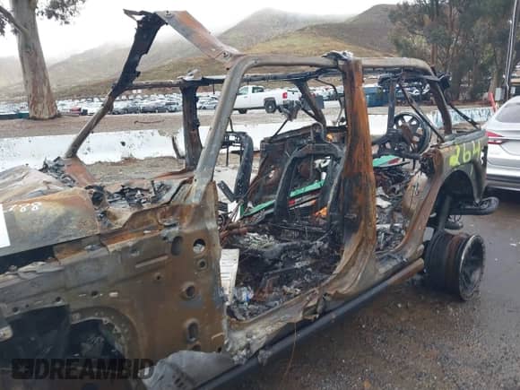 2023 Jeep Wrangler Rubicon 20th Anniversary с VIN 1C4JJXSJ6PW652788, выставлен на аукционе IAAI как лот 41582501 с пробегом Не указан миль и . История ставок и продаж доступна на DreamBid. Изображение 11.