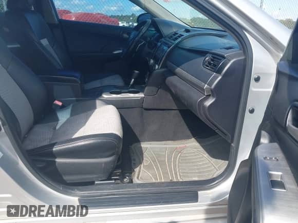 2014 Toyota Camry L with VIN 4T1BF1FK5EU857092, listed as a IAAI auction lot 43274875 with 151,925 mi miles and . Bid and sale history available at DreamBid. Image 5.