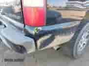 2002 Chevrolet Suburban Z71 с VIN 3GNFK16Z22G194004, выставлен на аукционе IAAI как лот 42548332 с пробегом Не указан миль и . История ставок и продаж доступна на DreamBid. Изображение 14.