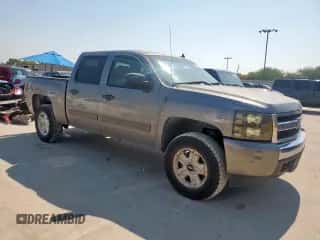 2008 Chevrolet Silverado 1500 LS z VIN 3GCEC13C28G310831, wystawiony jako Copart lot #80161525 z przebiegiem 255 455 mil mil oraz Szkoda całkowita • Salvage title. Historia ofert i sprzedaży dostępna na DreamBid. Obrazek 4.