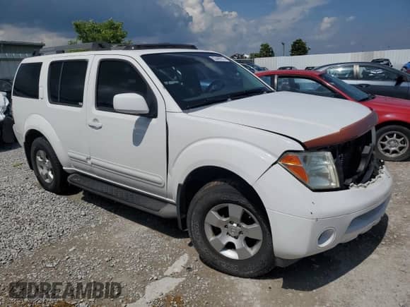 2005 Nissan Pathfinder SE z VIN 5N1AR18W85C707051, wystawiony jako Copart lot #63449915 z przebiegiem 99 889 mil mil oraz Szkoda całkowita • Salvage title. Historia ofert i sprzedaży dostępna na DreamBid. Obrazek 4.