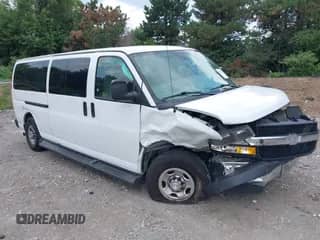 2020 Chevrolet Express Passenger LT с VIN 1GAZGPFG0L1170592, выставлен на аукционе IAAI как лот 39919731 с пробегом 124 012 миль миль и . История ставок и продаж доступна на DreamBid. Изображение 1.