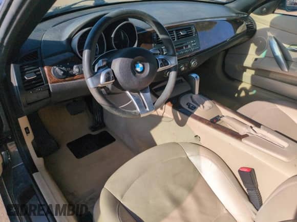 2008 BMW Z4 3.0i with VIN 4USBU335X8LW74523, listed as a Copart auction lot 63044905 with 37,132 mi miles and Salvage title. Bid and sale history available at DreamBid. Image 8.