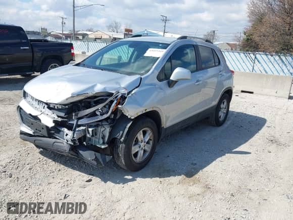 2021 Chevrolet Trax LT with VIN KL7CJPSB2MB326150, listed as a IAAI auction lot 42019349 with 89,566 mi miles and . Bid and sale history available at DreamBid. Image 2.