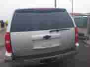2010 Chevrolet Suburban LTZ z VIN 1GNUCKE04AR187938, wystawiony jako IAAI lot #41555621 z przebiegiem 127 516 mil mil oraz . Historia ofert i sprzedaży dostępna na DreamBid. Obrazek 16.