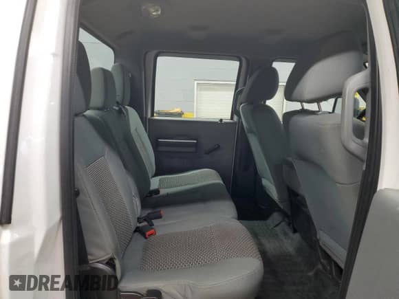 2011 Ford F-250 z VIN NCS98488, wystawiony jako Copart lot #85256194 z przebiegiem 127 153 mil mil oraz Szkoda całkowita • Salvage title. Historia ofert i sprzedaży dostępna na DreamBid. Obrazek 10.