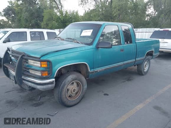 1995 Chevrolet Silverado 1500 with VIN 2GCEK19Z3S1169329, listed as a IAAI auction lot 42687311 with 170,818 mi miles and . Bid and sale history available at DreamBid. Image 2.