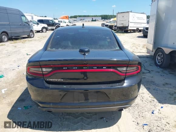 2018 Dodge Charger Police с VIN 2C3CDXAT5JH225504, выставлен на аукционе IAAI как лот 43107455 с пробегом 103 254 миль миль и . История ставок и продаж доступна на DreamBid. Изображение 17.