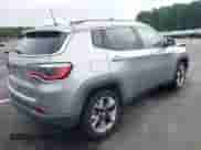 2018 Jeep Compass Limited z VIN 3C4NJCCB7JT358766, wystawiony jako IAAI lot #43005105 z przebiegiem 110 420 mil mil oraz . Historia ofert i sprzedaży dostępna na DreamBid. Obrazek 4.