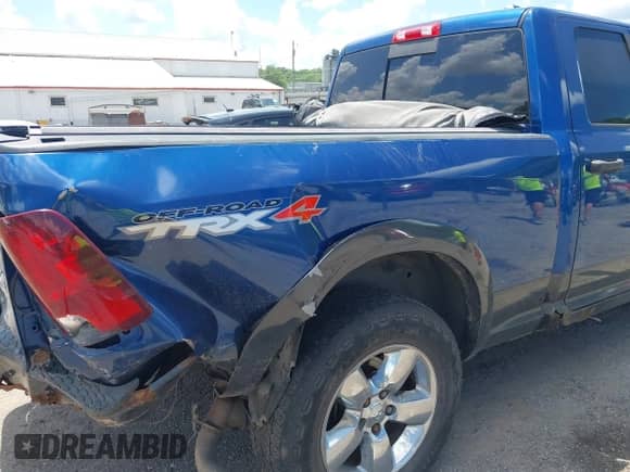2009 Dodge 1500 SLT with VIN 1D3HV18T19S745549, listed as a IAAI auction lot 42743725 with 178,193 mi miles and . Bid and sale history available at DreamBid. Image 6.