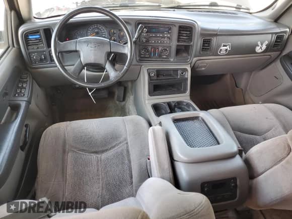2003 Chevrolet Suburban LS с VIN 3GNEC16Z13G102973, выставлен на аукционе Copart как лот 65545555 с пробегом 327 258 миль миль и Списание • Salvage title. История ставок и продаж доступна на DreamBid. Изображение 8.