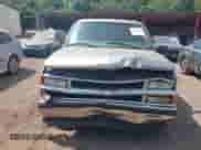 1999 Chevrolet Suburban z VIN 3GNEC16R4XG191802, wystawiony jako IAAI lot #42800207 z przebiegiem 260 237 mil mil oraz . Historia ofert i sprzedaży dostępna na DreamBid. Obrazek 6.