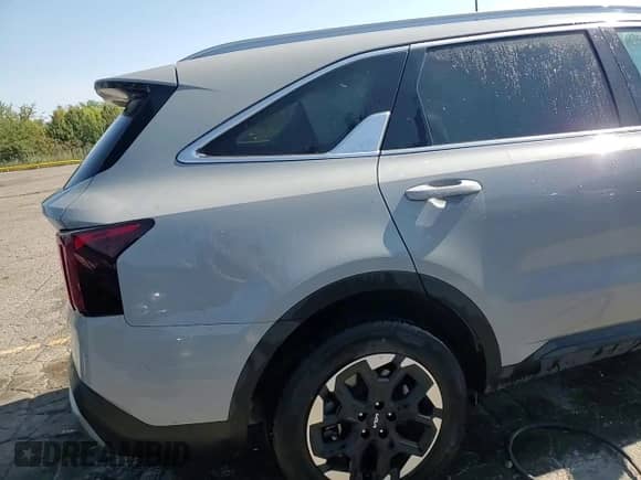 2025 Kia Sorento S с VIN 5XYRLDJC7SG320931, выставлен на аукционе Copart как лот 71914195 с пробегом 11 400 миль миль и Списание • Salvage title. История ставок и продаж доступна на DreamBid. Изображение 14.