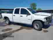 2008 Dodge 1500 ST z VIN 1D7HA18K08J205373, wystawiony jako IAAI lot #42103871 z przebiegiem 127 896 mil mil oraz . Historia ofert i sprzedaży dostępna na DreamBid. Obrazek 20.