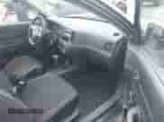 2010 Hyundai Accent Blue z VIN KMHCM3AC1AU158686, wystawiony jako IAAI lot #41466819 z przebiegiem 142 241 mil mil oraz . Historia ofert i sprzedaży dostępna na DreamBid. Obrazek 5.